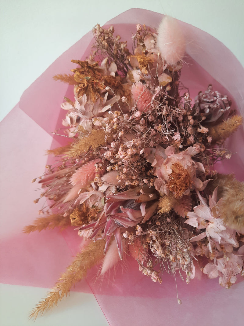 Powder bouquet of dried flowers-1