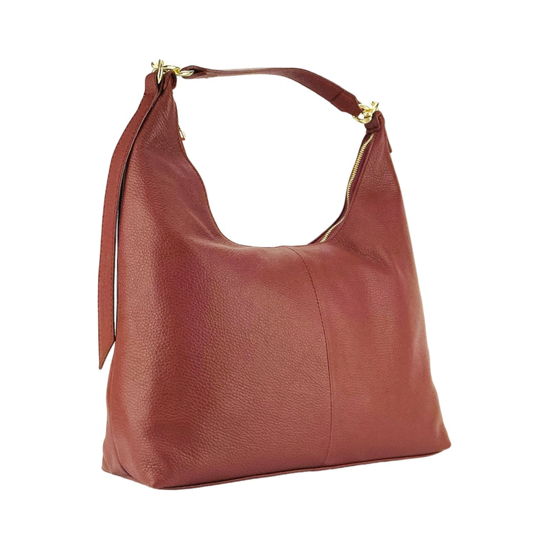 RB1017Q | Soft women's shoulder bag in genuine leather Made in Italy with removable shoulder strap. Attachments with shiny gold metal snap hooks - Ruby color - Dimensions: 36 x 40 x 13 cm-5