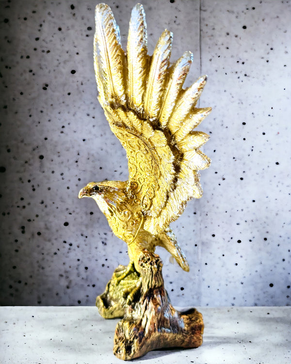 Statuetka "Złoty Orzeł" z Opcją Personalizacji - Dekoracja z Żywicy
