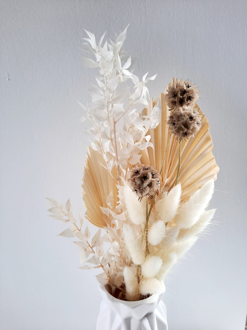 White mini dry flower bouquet-2