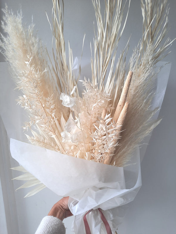 White pampas palm bouquet - large-0